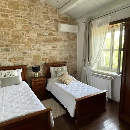 Oliva Istria * Vižinada