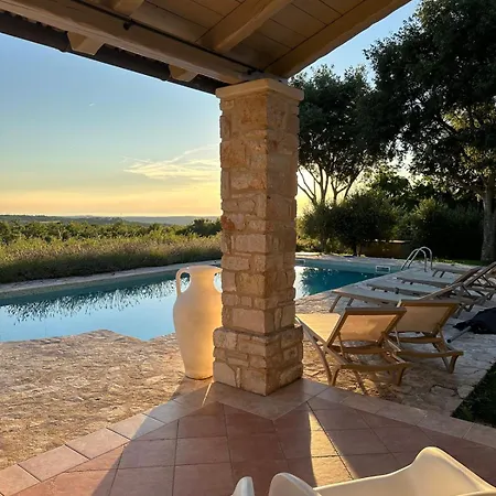 Oliva Istria Вилла