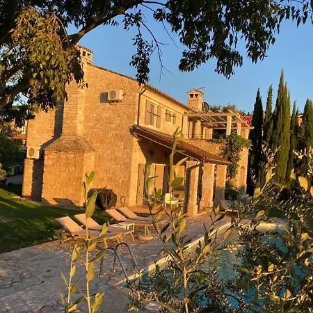Oliva Istria Вилла *