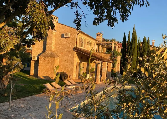 Oliva Istria 빌라 *